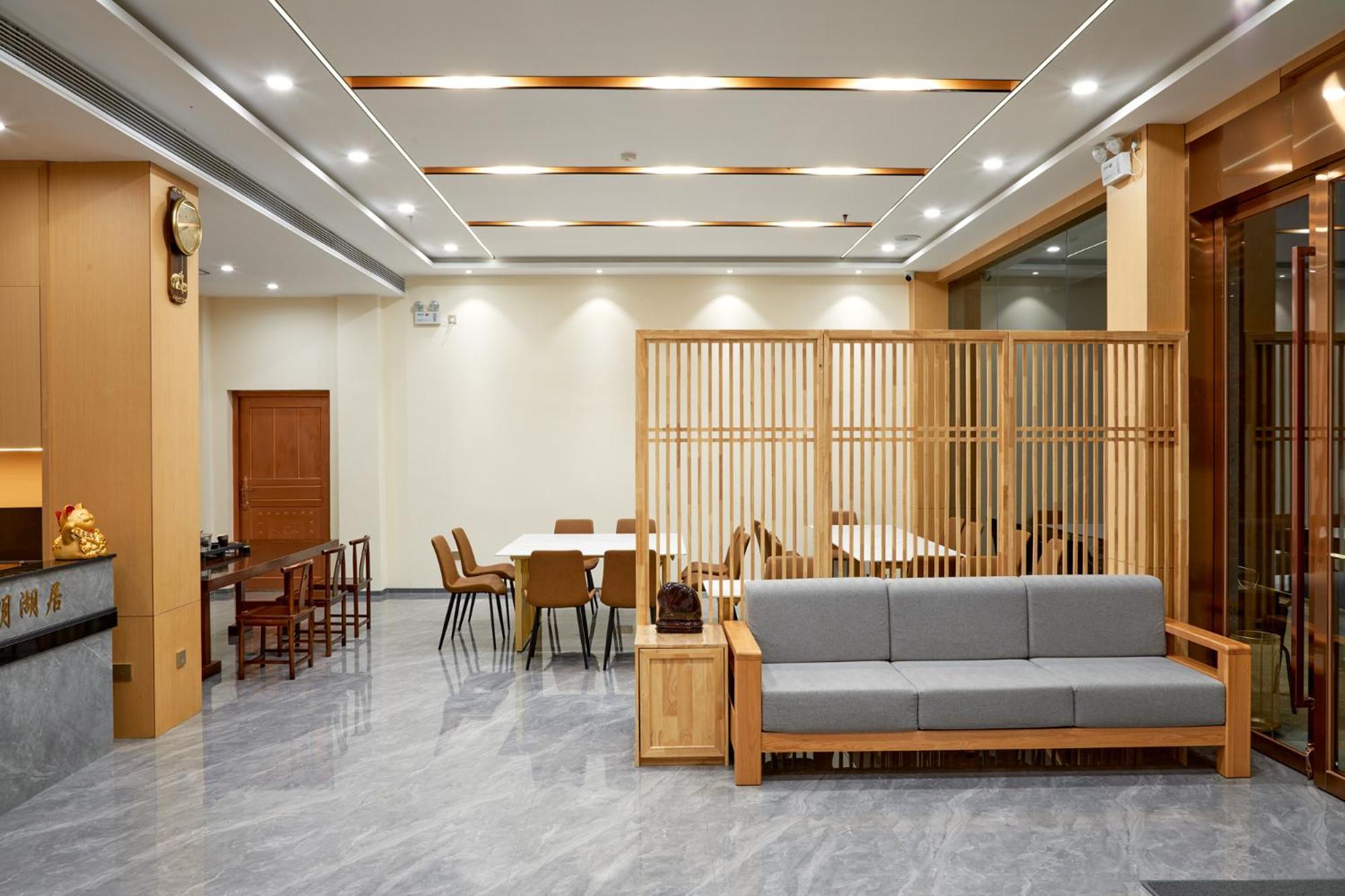 Yangshuo Fortune Lake Inn- One Way Free Pick Up From Airport Or Ts Over 3 Nights Extérieur photo