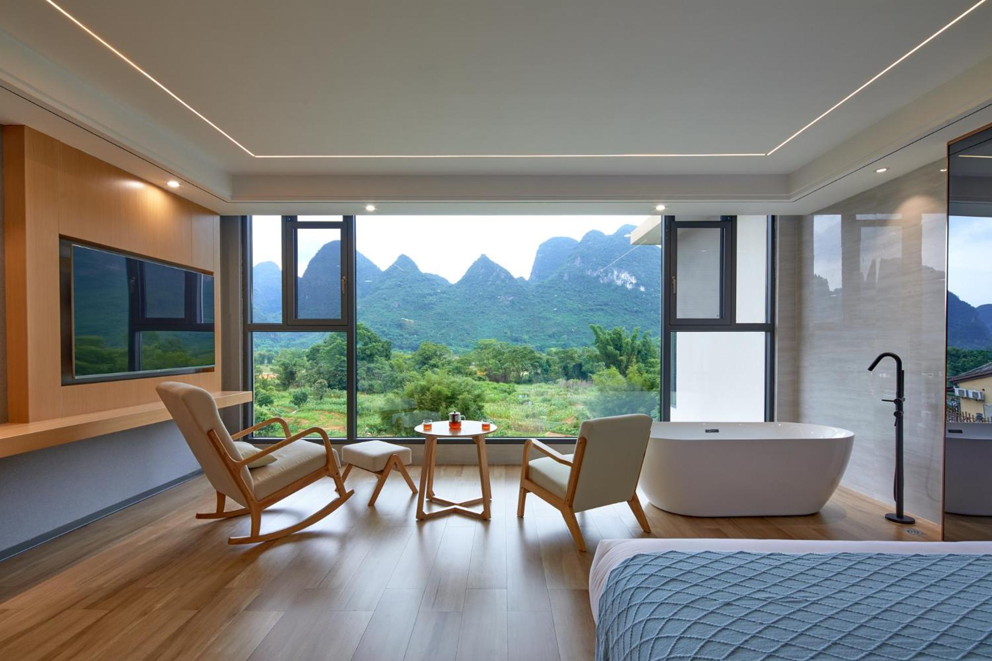 Yangshuo Fortune Lake Inn- One Way Free Pick Up From Airport Or Ts Over 3 Nights Extérieur photo