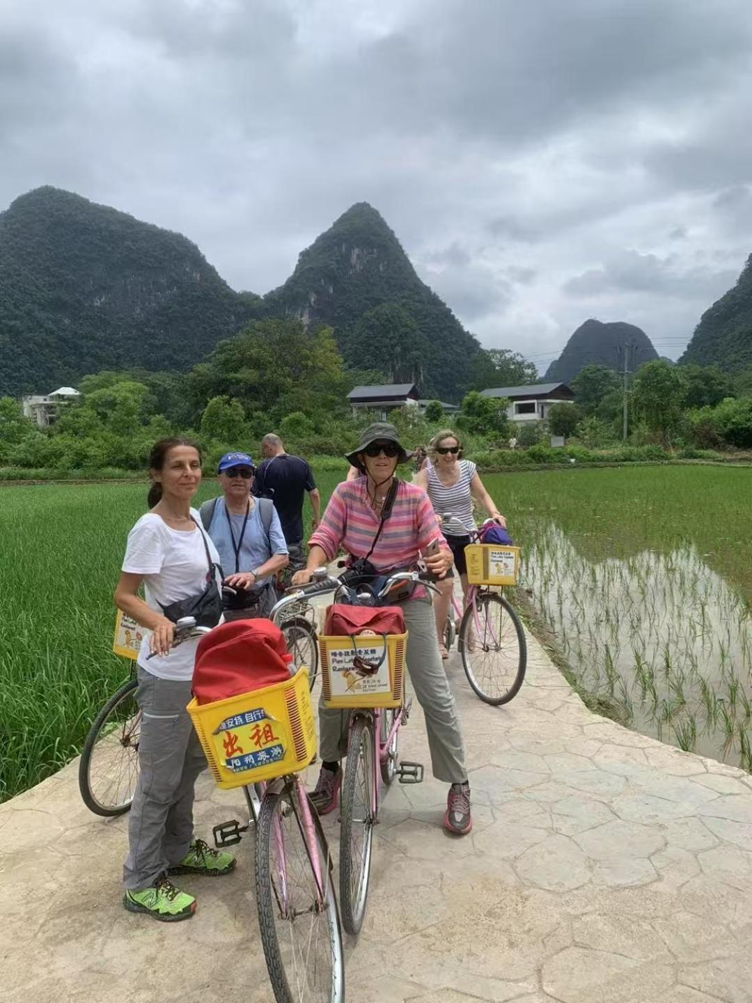 Yangshuo Fortune Lake Inn- One Way Free Pick Up From Airport Or Ts Over 3 Nights Extérieur photo