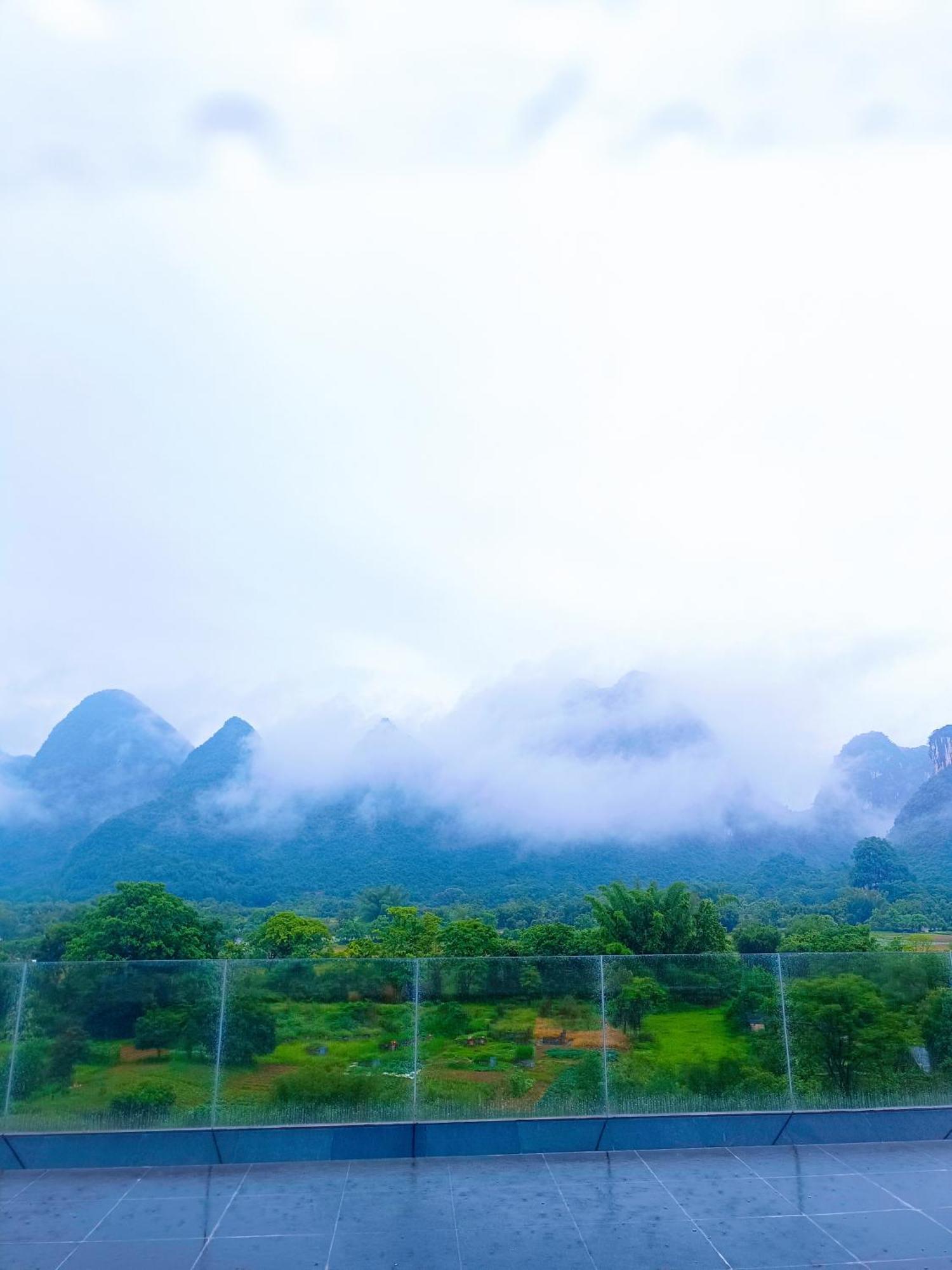 Yangshuo Fortune Lake Inn- One Way Free Pick Up From Airport Or Ts Over 3 Nights Extérieur photo